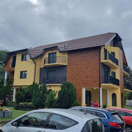 Vila K2 Vrdnik Buitenkant foto